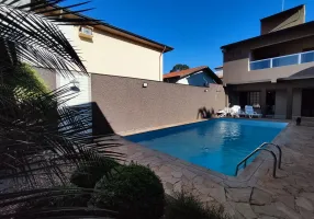 Foto 1 de Casa com 4 Quartos à venda, 256m² em Nova Piracicaba, Piracicaba