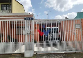 Foto 1 de Casa com 2 Quartos à venda, 124m² em Uberaba, Curitiba