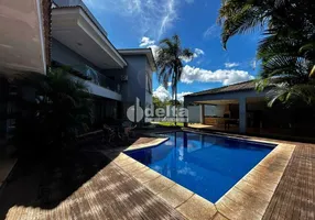 Foto 1 de Casa com 5 Quartos à venda, 800m² em Mansões Aeroporto, Uberlândia