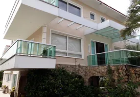 Foto 1 de Casa com 4 Quartos à venda, 561m² em Camboinhas, Niterói