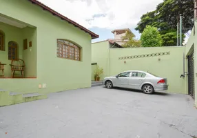 Foto 1 de Casa com 4 Quartos à venda, 194m² em Caxingui, São Paulo