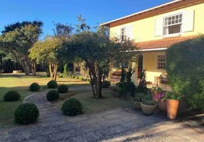 Foto 1 de Casa com 4 Quartos à venda, 380m² em Itaipava, Petrópolis