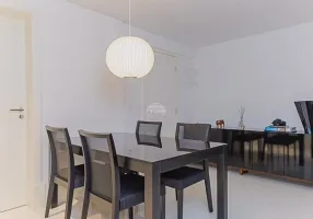 Foto 1 de Apartamento com 2 Quartos à venda, 72m² em Capão Raso, Curitiba