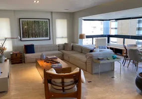 Foto 1 de Apartamento com 4 Quartos à venda, 260m² em Barra, Salvador