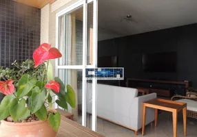 Foto 1 de Apartamento com 4 Quartos para alugar, 217m² em Gonzaga, Santos