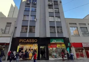 Foto 1 de Sala Comercial para alugar, 30m² em Centro, Porto Alegre