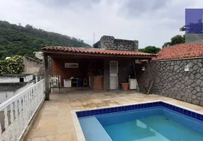 Foto 1 de Casa com 4 Quartos à venda, 260m² em São Francisco, Niterói