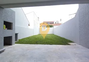 Foto 1 de Sobrado com 3 Quartos à venda, 166m² em Boa Vista, Curitiba