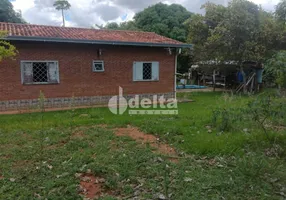 Foto 1 de Fazenda/Sítio com 2 Quartos à venda, 70m² em Chácaras Eldorado, Uberlândia