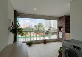 Foto 1 de Apartamento com 2 Quartos à venda, 74m² em Panamby, São Paulo