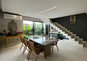 Foto 1 de Casa de Condomínio com 3 Quartos à venda, 249m² em Uruguai, Teresina