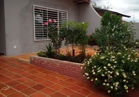 Foto 1 de Casa com 3 Quartos à venda, 135m² em Veraliz, Londrina