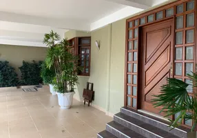 Foto 1 de Casa com 3 Quartos à venda, 455m² em Jardim América, Goiânia