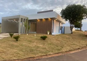 Foto 1 de Casa com 3 Quartos à venda, 151m² em Jardim Ninho Verde II, Pardinho