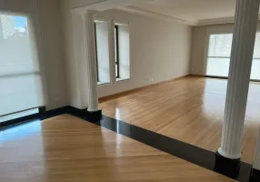 Foto 1 de Apartamento com 3 Quartos para venda ou aluguel, 247m² em Vila Suzana, São Paulo