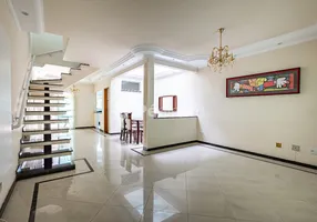 Foto 1 de Casa com 3 Quartos à venda, 153m² em Vila Canero, São Paulo