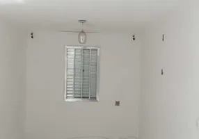 Foto 1 de Apartamento com 2 Quartos à venda, 56m² em Conjunto Residencial José Bonifácio, São Paulo