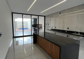 Foto 1 de Casa com 3 Quartos à venda, 161m² em Residencial Vereda dos Buritis, Goiânia