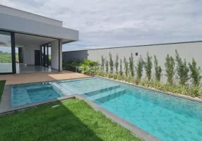 Foto 1 de Sobrado com 4 Quartos à venda, 375m² em Jardins Italia, Goiânia