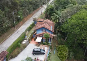 Foto 1 de Casa com 3 Quartos para alugar, 10m² em Nogueira, Petrópolis