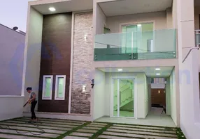 Foto 1 de Casa de Condomínio com 4 Quartos à venda, 250m² em Maraponga, Fortaleza