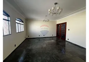 Foto 1 de Casa com 3 Quartos para alugar, 1110m² em Jardim Sao Jose, Ribeirão Preto