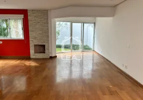 Foto 1 de Casa de Condomínio com 3 Quartos à venda, 230m² em Jardim Panorama, São Paulo