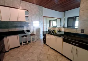 Foto 1 de Casa com 2 Quartos à venda, 120m² em Arapongas, Araranguá