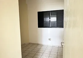 Foto 1 de Kitnet com 2 Quartos para alugar, 50m² em Terceiro, Cuiabá