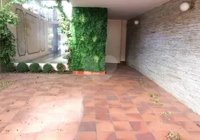 Foto 1 de Sobrado com 3 Quartos para alugar, 130m² em Alto de Pinheiros, São Paulo