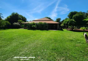 Foto 1 de Fazenda/Sítio com 2 Quartos à venda, 150m² em Centro, Adolfo