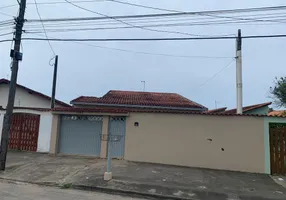 Foto 1 de Casa com 3 Quartos à venda, 152m² em Jardim das Palmeiras, Itanhaém