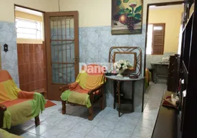 Foto 1 de Casa com 6 Quartos à venda, 130m² em Alto São Pedro, Taubaté