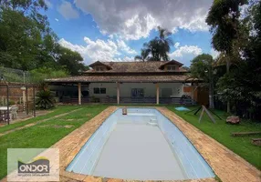 Foto 1 de Casa de Condomínio com 4 Quartos para venda ou aluguel, 780m² em Águas da Fazendinha, Carapicuíba