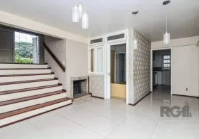 Foto 1 de Casa com 3 Quartos à venda, 146m² em Espiríto Santo, Porto Alegre