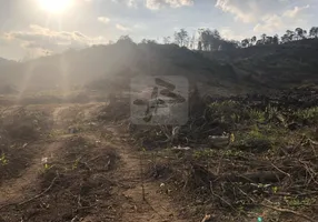 Foto 1 de Lote/Terreno à venda em Vila Carlina, Mauá