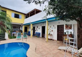 Foto 1 de Casa com 6 Quartos à venda, 150m² em Solemar, Praia Grande