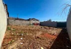 Foto 1 de Lote/Terreno à venda, 300m² em Centro, Anápolis