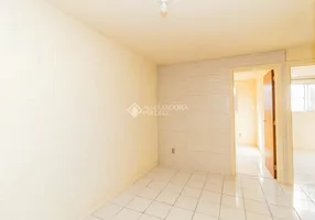 Foto 1 de Apartamento com 2 Quartos para alugar, 34m² em Rubem Berta, Porto Alegre
