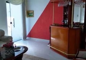 Foto 1 de Sobrado com 3 Quartos à venda, 250m² em Vila Assis Brasil, Mauá