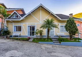 Foto 1 de Casa com 3 Quartos à venda, 110m² em Granja Guarani, Teresópolis