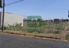 Foto 1 de Lote/Terreno com 1 Quarto à venda, 450m² em Vila Oswaldo, Uberlândia