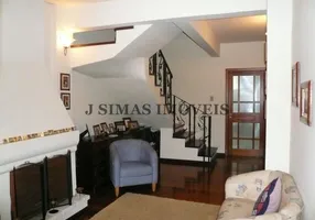 Foto 1 de Casa com 3 Quartos à venda, 300m² em Vila Ipiranga, Porto Alegre