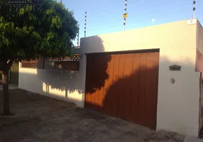 Foto 1 de Casa com 2 Quartos à venda, 107m² em Giovani Lunardelli, Londrina