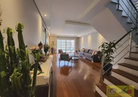 Foto 1 de Casa de Condomínio com 4 Quartos à venda, 360m² em Sao Paulo II, Cotia