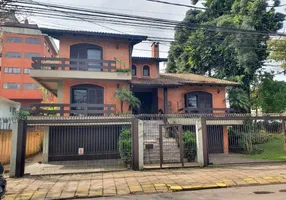 Foto 1 de Casa com 5 Quartos à venda, 580m² em Interlagos, Caxias do Sul