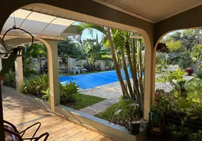 Foto 1 de Casa com 5 Quartos à venda, 320m² em Bacacheri, Curitiba