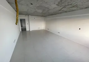 Foto 1 de Ponto Comercial à venda, 200m² em Plataforma, Salvador