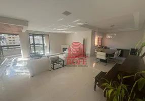 Foto 1 de Apartamento com 4 Quartos para alugar, 220m² em Moema, São Paulo