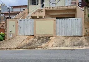 Foto 1 de Sobrado com 5 Quartos à venda, 144m² em Parque dos Jacarandás, Campinas